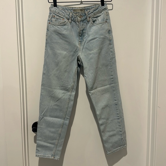 TOPSHOP MOTO PETITE MOM JEANS - Picture 2 of 8